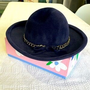 Mad cap, New York, Paris (reproduction of (Balenciaga Paris)) blue wide rim hat.